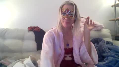 twoboobsonepenis online show from June 13, 2026, 3:15 am