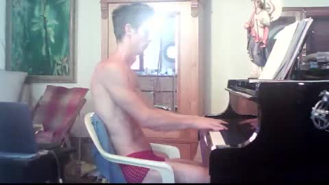 TobeBritta online show from December 18, 2025, 8:26 pm