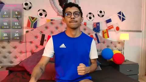 Snapshot of twunkmiguel chatting on June 20, 2026, 4:43 pm TwunkMiguel online show from June 20, 2026, 4:43 pm
