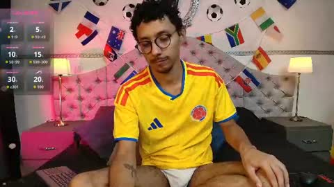 Snapshot of twunkmiguel chatting on June 28, 2026, 1:22 am TwunkMiguel online show from June 28, 2026, 1:22 am