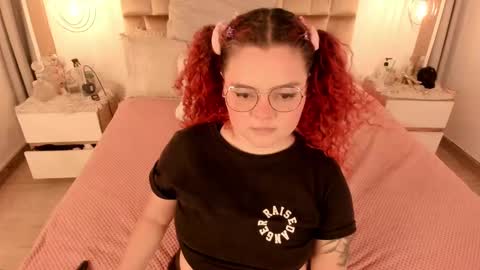 Twiggy online show from February 8, 2025, 8:10 pm