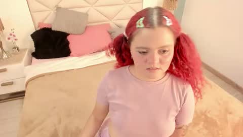 Twiggy online show from October 7, 2025, 10:18 pm