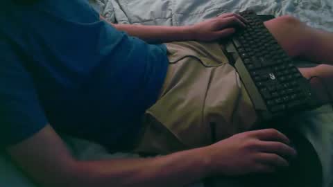 Snapshot of ty_322 chatting on August 3, 2026, 8:45 pm ty_322 online show from August 3, 2026, 8:45 pm