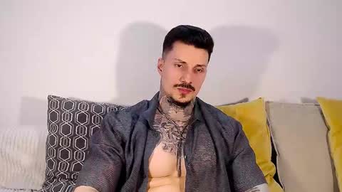 tyagodoll online show from March 10, 2025, 6:23 pm