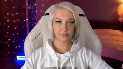 Miley online show from January 29, 2025, 2:21 pm