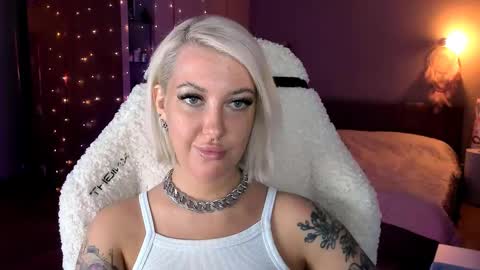 Miley online show from February 15, 2025, 3:06 pm