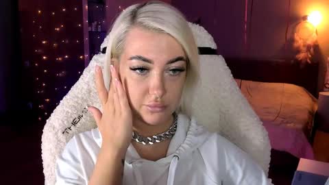 Miley online show from February 23, 2025, 2:25 pm