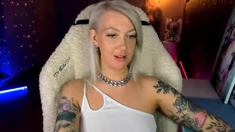 Snapshot of tykioty_miley chatting on April 27, 2026, 2:15 pm Miley online show from April 27, 2026, 2:15 pm