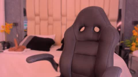  TYLA  online show from October 24, 2025, 3:36 am