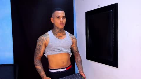 tyler_bell_ online show from May 6, 2026, 2:51 am