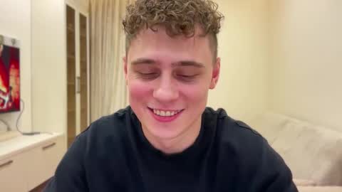 tyler_garrner online show from November 21, 2025, 5:22 pm