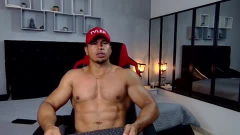 tyler_hank1 online show from March 5, 2025, 8:54 am