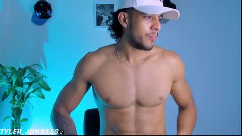 Snapshot of tyler_jonnes chatting on July 8, 2026, 9:08 pm Tyler online show from July 8, 2026, 9:08 pm