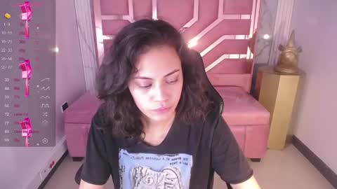 Snapshot of tyna_ch chatting on December 9, 2024, 7:29 pm TYNA online show from December 9, 2024, 7:29 pm
