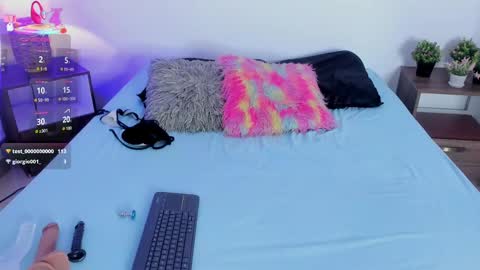 tyra   online show from September 9, 2025, 7:13 pm