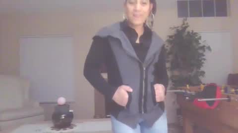 Azelia B online show from January 4, 2025, 5:27 am