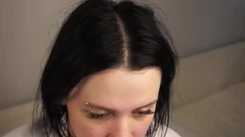 Lili online show from February 20, 2025, 5:55 am