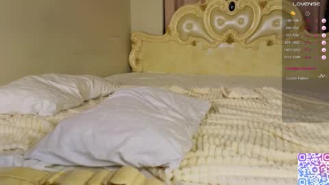 Lili online show from March 7, 2025, 10:32 pm