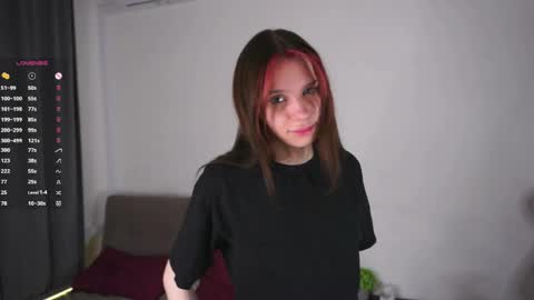 Lili online show from May 6, 2026, 5:07 pm