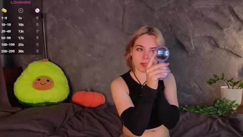 Polly online show from November 30, 2025, 3:16 pm