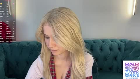Snapshot of ulalittlepage chatting on May 19, 2026, 3:18 pm Vikki online show from May 19, 2026, 3:18 pm