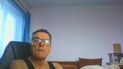 ulmeni4 online show from February 3, 2026, 7:24 am