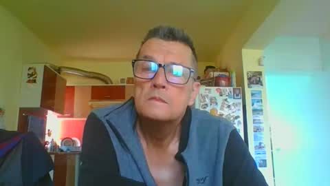 ulmeni4 online show from April 7, 2026, 7:42 am