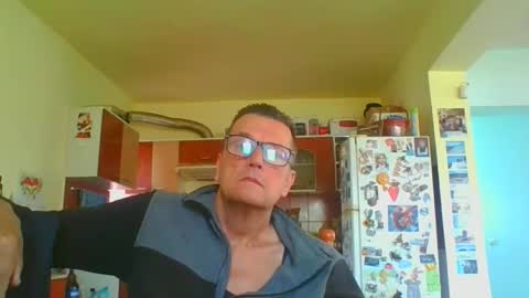 ulmeni4 online show from April 9, 2026, 10:53 am