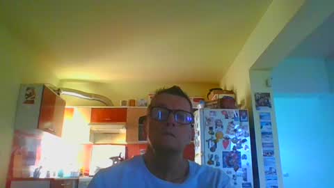 Snapshot of ulmeni4 chatting on June 22, 2026, 4:09 am ulmeni4 online show from June 22, 2026, 4:09 am