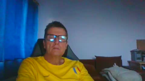 Snapshot of ulmeni4 chatting on July 30, 2026, 6:07 pm ulmeni4 online show from July 30, 2026, 6:07 pm