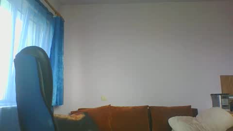 ulmeni7 online show from November 6, 2025, 7:20 am