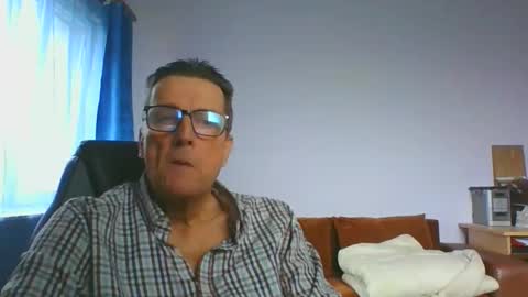 ulmeni7 online show from November 28, 2025, 10:40 am