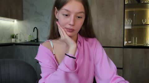 Melena online show from September 22, 2025, 7:43 am