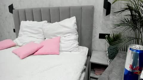 Melena online show from February 5, 2026, 3:11 am