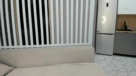 Melena online show from March 25, 2026, 2:50 am