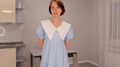 Kira online show from November 25, 2025, 3:23 pm