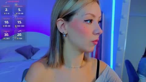 umpa_lummpa_ online show from April 23, 2026, 2:46 am