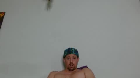 Snapshot of umphreak42 chatting on May 13, 2026, 7:33 pm Andrew online show from May 13, 2026, 7:33 pm