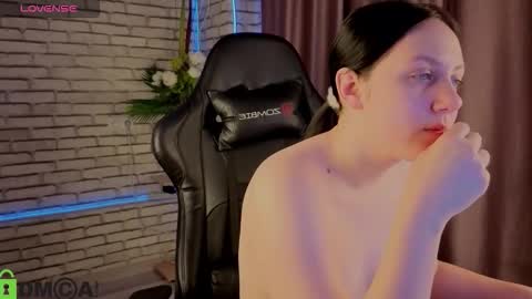 umy_dream online show from November 29, 2025, 2:03 am