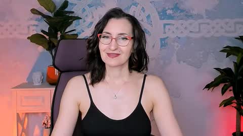 Snapshot of unatera chatting on December 1, 2025, 9:36 am UnaTera online show from December 1, 2025, 9:36 am