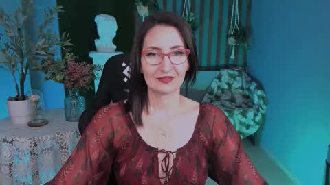 Snapshot of unatera chatting on December 5, 2025, 7:06 am UnaTera online show from December 5, 2025, 7:06 am