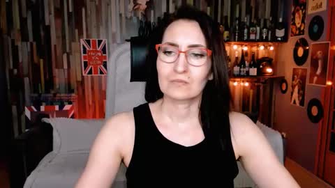 UnaTera online show from February 16, 2026, 8:21 am