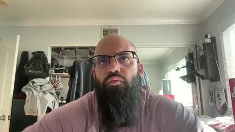 uncutbeard129840 online show from October 27, 2025, 9:19 pm