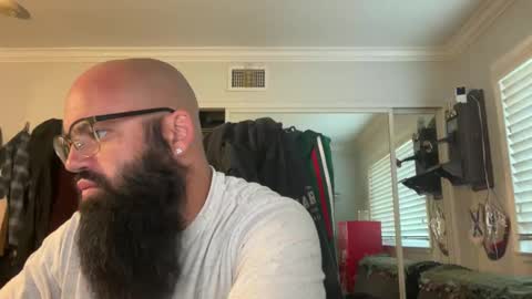 uncutbeard129840 online show from April 2, 2026, 2:26 pm