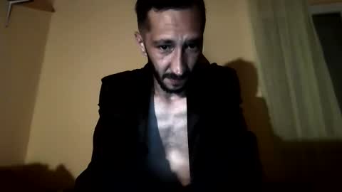 Snapshot of underguy19 chatting on September 18, 2025, 8:33 pm underguy19 online show from September 18, 2025, 8:33 pm