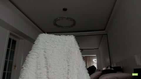 Silvia online show from December 5, 2024, 10:12 pm