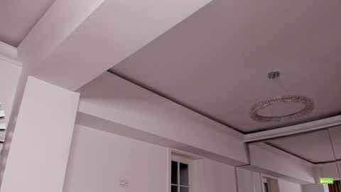 Silvia online show from April 16, 2026, 9:39 pm