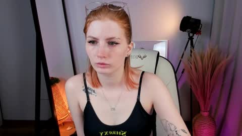 Call me Mira  thumbs up its make me happy online show from December 29, 2024, 1:38 pm