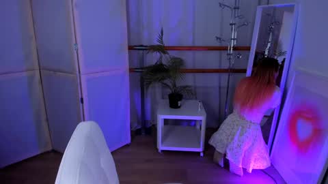 Call me Mira  thumbs up its make me happy online show from January 21, 2025, 8:43 pm