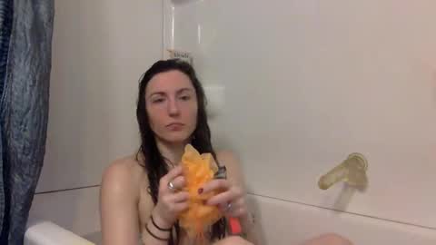 Lola Moonstone online show from February 6, 2026, 5:38 pm